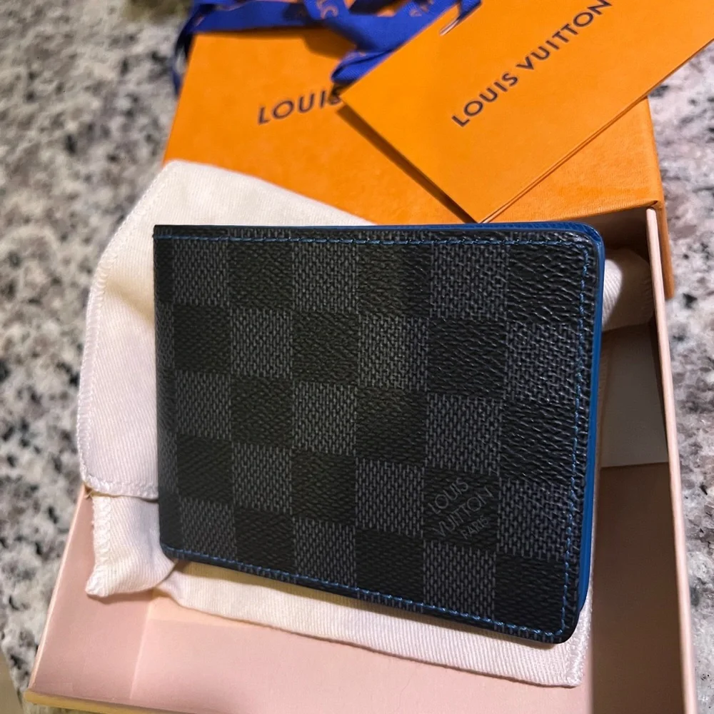 Wallet - Picture 2 of 2